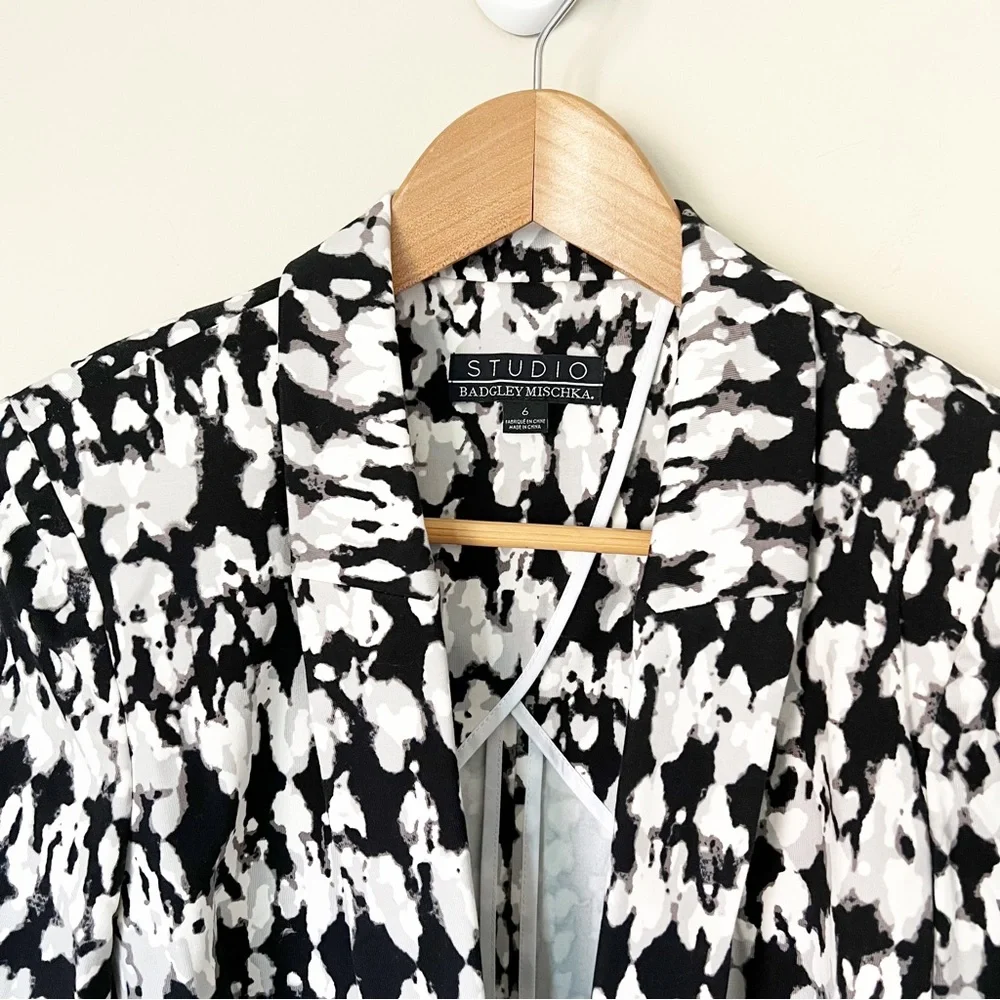 Badgley Mischka Studio Sylvie Stucco Print Notch Collar Stretch Blazer 6 NWT - Picture 4 of 13